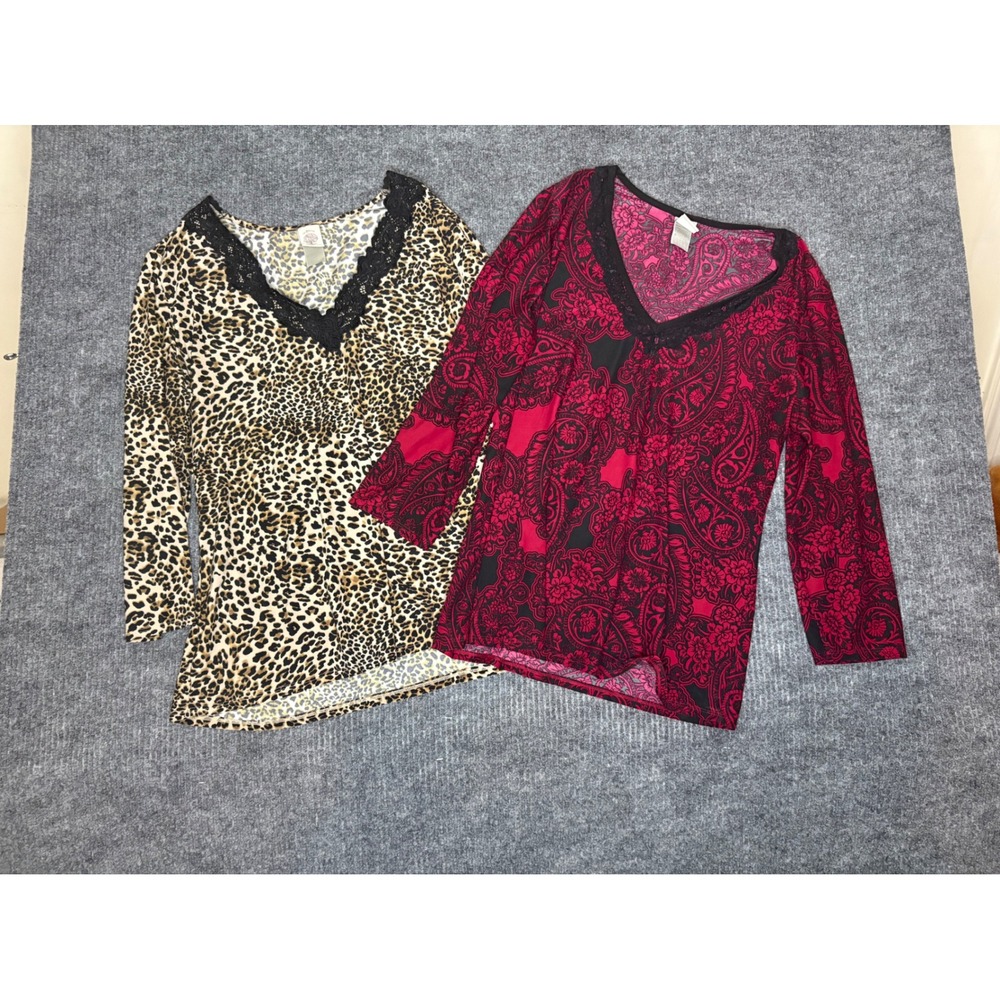 In Bloom by Jonquil Tops Bundle Leopard Paisley Lace V-Neck 3/4 Sleeve Lot of 2